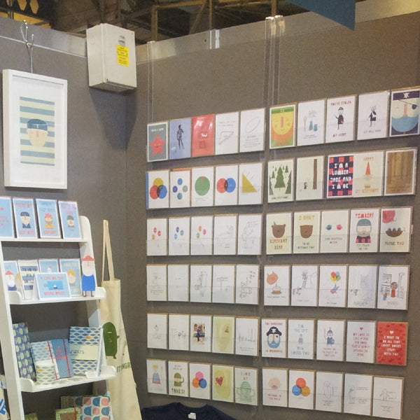 Display of 94cm single greeting card (0.5cm capacity) rack in the Octonorm scheme. 